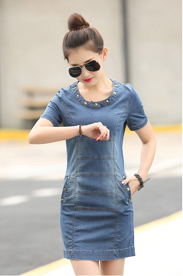ĐẦM JEAN SUÔNG CỔ TRÒN ĐÍNH Ô VUÔNG KIM LOẠI